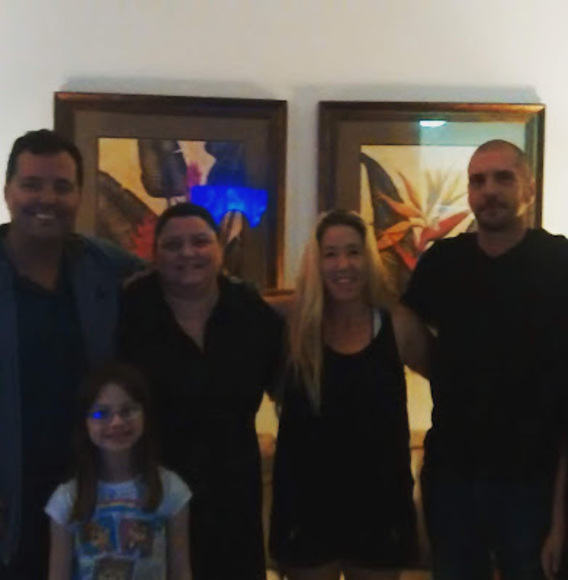 Meet your Posher, Lydia - Picture 1 of 2